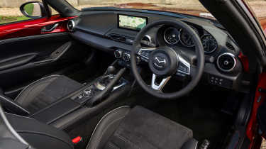 Интерьер Mazda MX-5